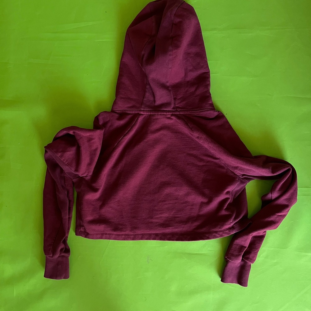 Gymshark Womens Cropped Hoodie Small Burgundy Maroon Logo Pullover Sweatshirt - Picture 5 of 5